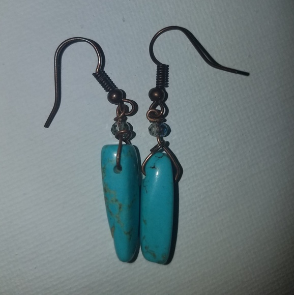 Blue howlite earrings with crystal accents - Picture 1 of 2